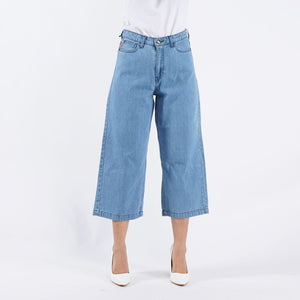 Bobson Japanese Ladies Basic Denim Cullotes Pants Trendy Fashion High Quality Apparel Comfortable Casual Pants for Women Mid Waist 146884 (Light Shade)